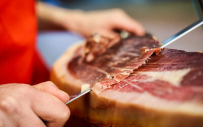 How to start slicing a ham or shoulder at home