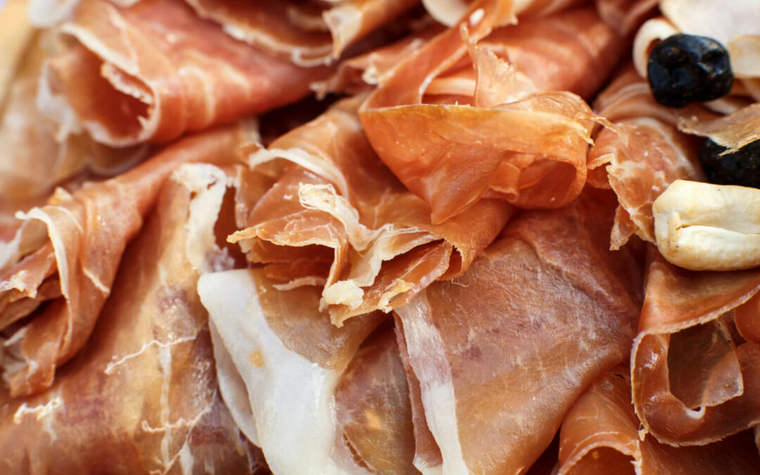 Difference between ham and prosciutto